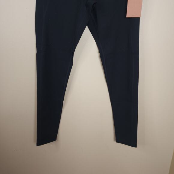 Girlfriend Collective Compressive High-Rise Legging in Black Size M - Picture 3 of 9